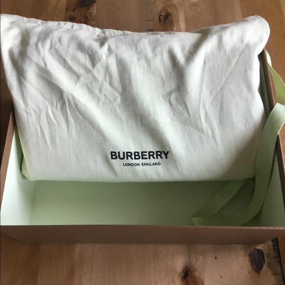 NIB Burberry Lola Medium Canvas and Leather Bag - Picture 7 of 12